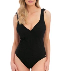 Dames Outfits Winkel 22 Zwempak Met Plunge Halslijn En Beugel Ottawa