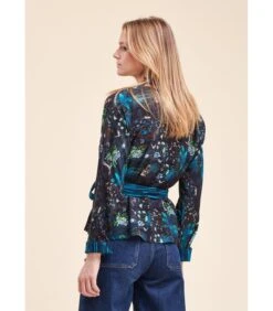 Voldoende Top Met Figuratieve Viscose Eco -verantwoordelijk Voor Ecovero ™ -Dames Outfits Winkel 3bf7ffc59d7a48408d618271d447df3e