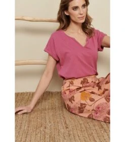 Frambooskleurige T-shirt Met Korte Mouw En V-hals