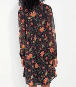 Losse Kanten Jurk DOKO -Dames Outfits Winkel a2bf234b335a48ada923747d8f3eee0b