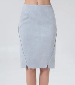 Rechte Rok Van Suède Met Opgestikte Uitsnijdingen