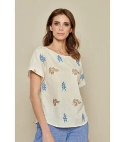 Tuniekbloes In Ecru Met Blauwe En Bruine Fantasies -Dames Outfits Winkel adeee52d8c54437b96f4c503be2f4c1a