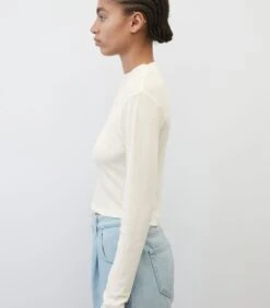 Cropped Longsleeve Met Turtleneck -Dames Outfits Winkel b312f8abdac94ca5a92c806a2ed8f57f