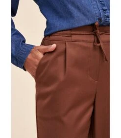 Smal Toelopende Broek -Dames Outfits Winkel c13b81bbe3144ecaaaf85448e8fcf514