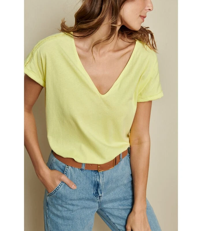 Lichtgele T-shirt Met Korte Mouw En V-hals 1 Lichtgele T-shirt Met Korte Mouw En V-hals
