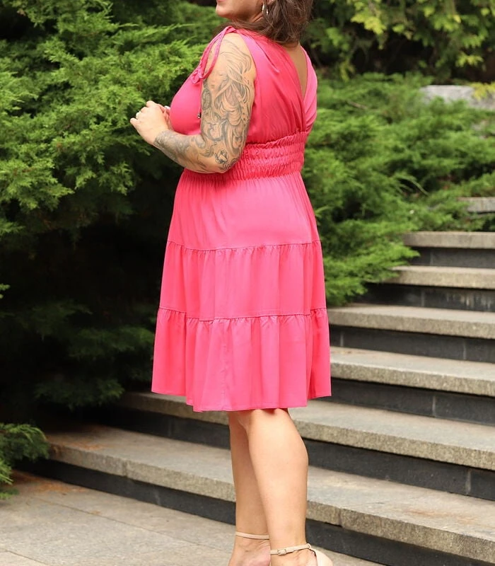 JOELA Wijd Uitlopende Jurk Met Ruches 2 JOELA Wijd Uitlopende Jurk Met Ruches - Afbeelding 2