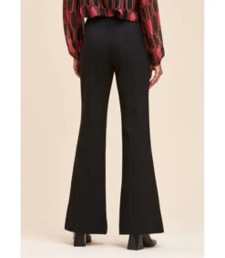 Zwarte Broek -Dames Outfits Winkel fefcdb2d3f214d7aa7e34eb21abb669f